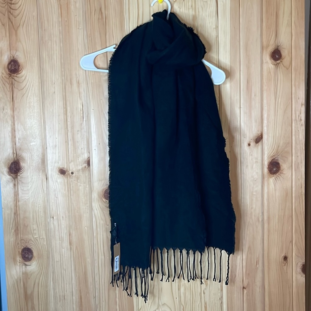 Steve Madden scarf